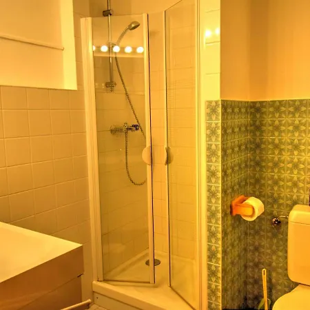 A Avec Balcon Et Cheminee - Fr-1-524-69 Morzine